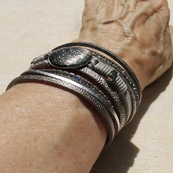 NWOT Multi strand Bracelet With Magnetic Closure In Silver Tones - Picture 5 of 6